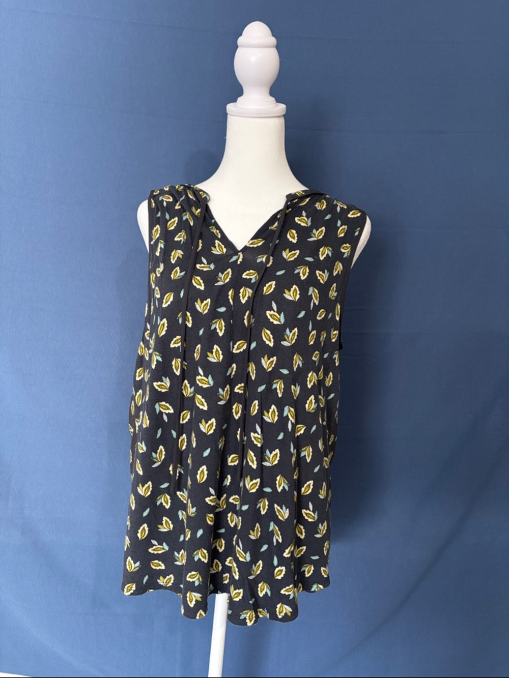 LOFT Black V-Neck Sleeveless Camisole with Yellow Leaf Print